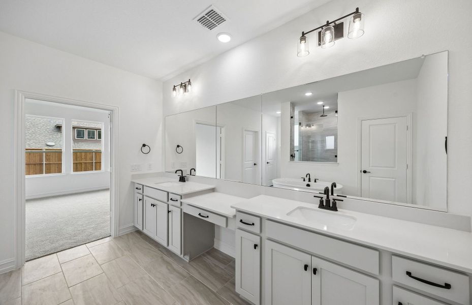 Furnished interior view inside a new home in Wilson Creek Meadows, Celina (Image 8).