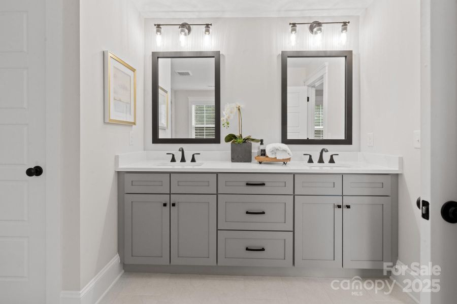 Image 36 of a home in .