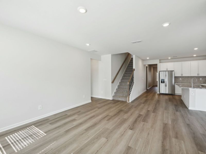 Spacious, unfurnished interior of a new home in Martin Springs - Estate Series, Lawrenceville (Image 20).