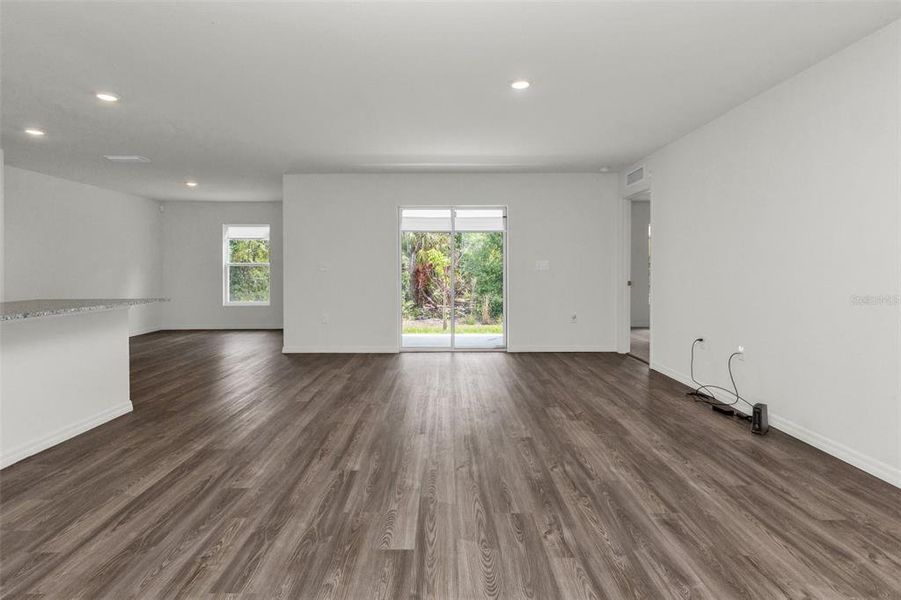 Spacious, unfurnished interior of a new home in , Port Charlotte (Image 28).