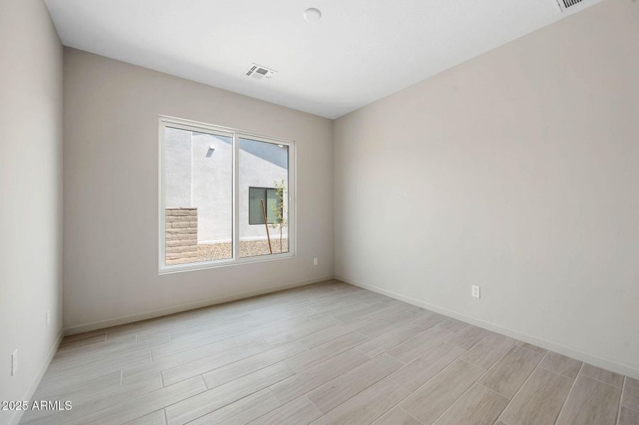 17-Office (1) 17-Office (1)