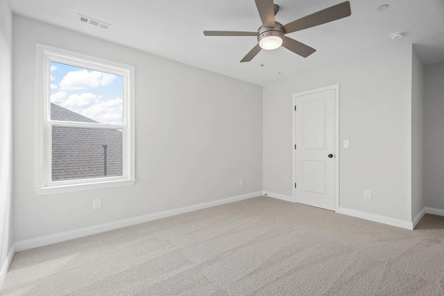 The Wellsley B Bedroom 5