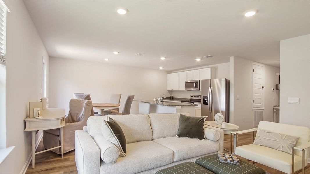 Representative furnished interior of a home built from the Aldridge by D.R. Horton in Sunny Hills, Chipley (Image 12).