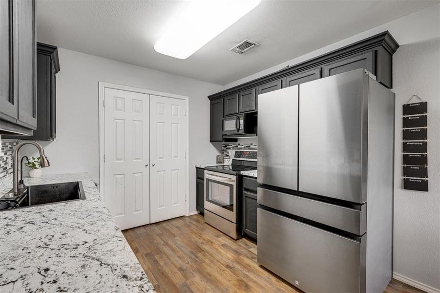 Furnished interior view inside a new home in , Powderly (Image 19).