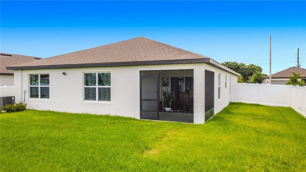 Exterior details and patio area of a home in , Winter Haven (Image 25).