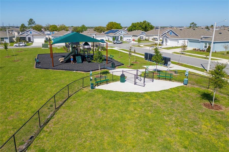 Community amenities in Lawson Dunes, Haines City (Image 31).