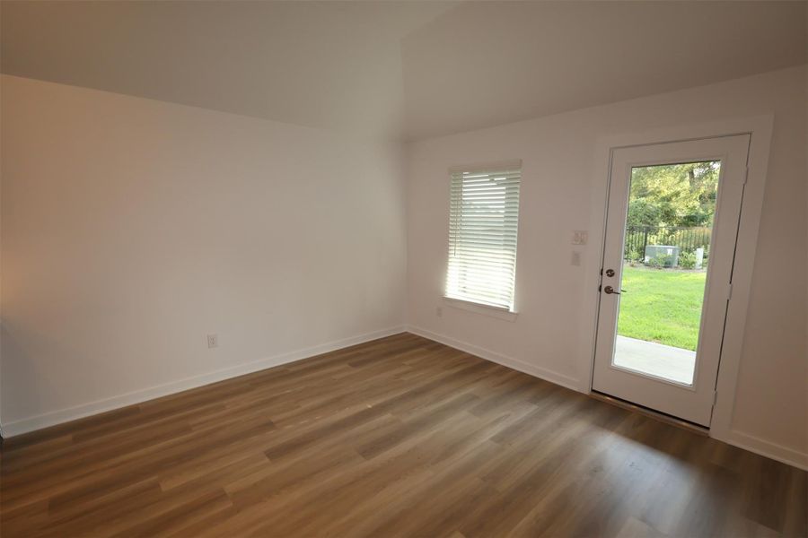 Spacious, unfurnished interior of a new home in Summerview, Fulshear (Image 23). Spacious, unfurnished interior of a new home in Summerview, Fulshear (Image 23).