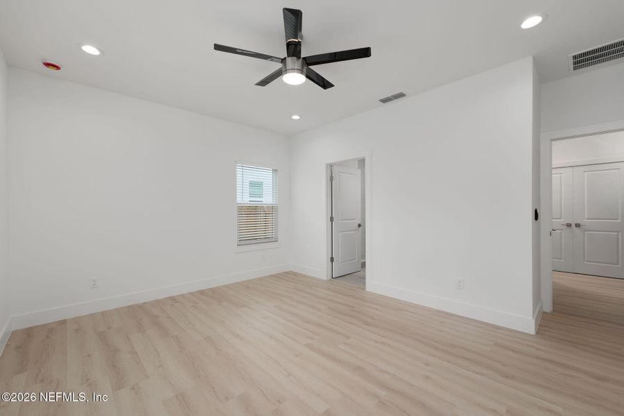 Spacious, unfurnished interior of a new home in , St. Augustine (Image 24).