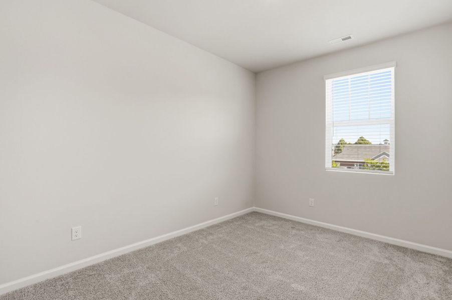 Spacious, unfurnished interior of a new home in Bratton Pointe, Rock Hill (Image 17).