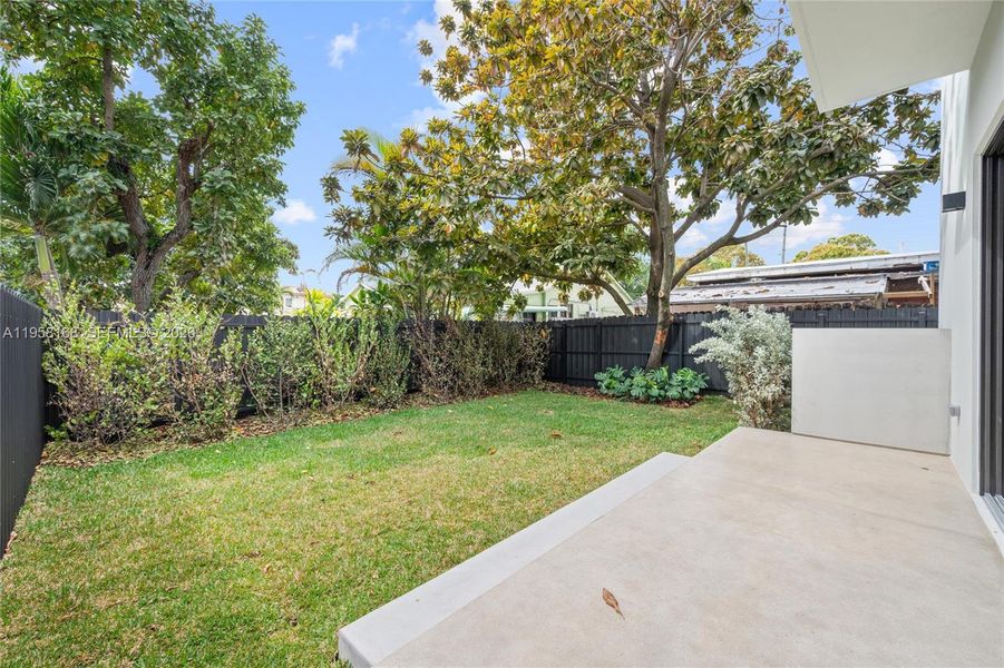 Exterior details and patio area of a home in , Miami (Image 3).