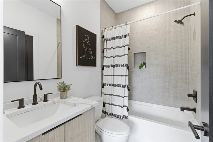 Furnished interior view inside a new home in , Atlanta (Image 61).