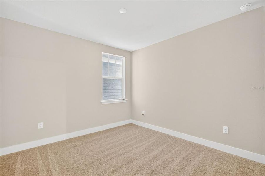 Spacious, unfurnished interior of a new home in Wellen Park, Venice (Image 17).