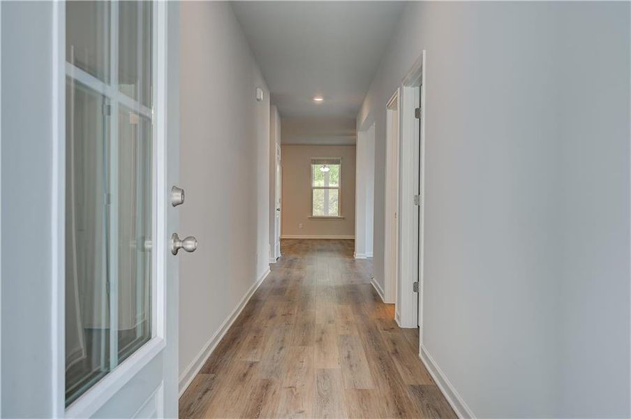 Spacious, unfurnished interior of a new home in Hamilton Lakes, Lawrenceville (Image 32).