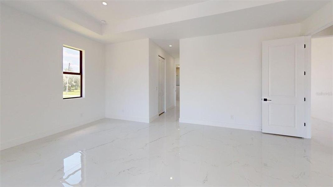 Spacious, unfurnished interior of a new home in , Punta Gorda (Image 44).