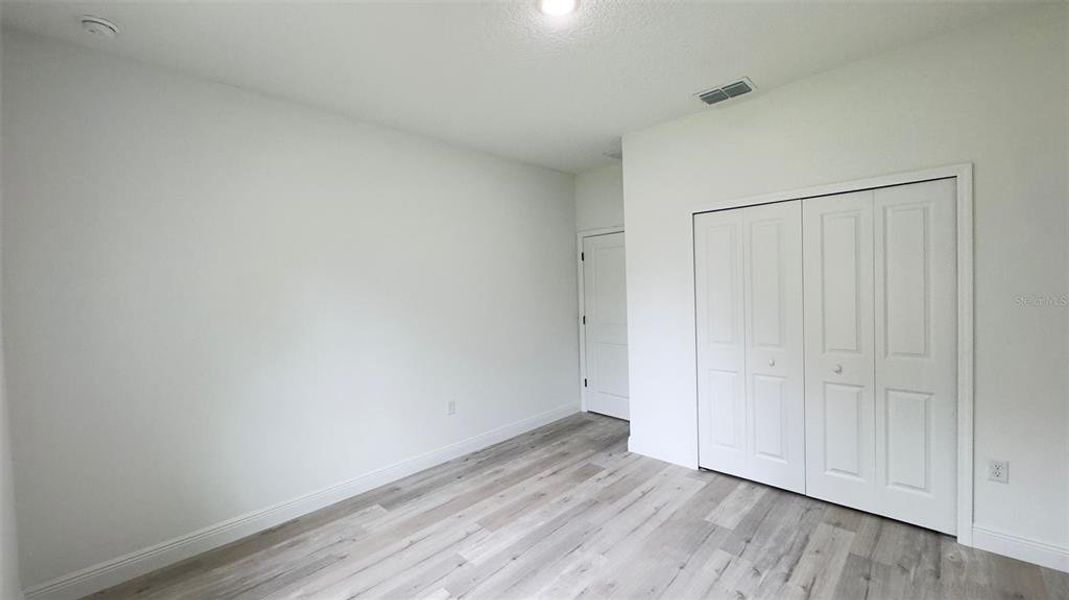 Spacious, unfurnished interior of a new home in , Citrus Springs (Image 20).