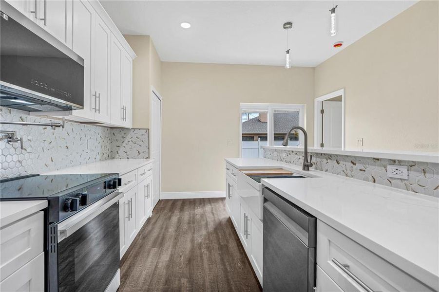 Furnished interior view inside a new home in , Daytona Beach (Image 10).