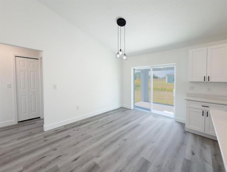 Spacious, unfurnished interior of a new home in , Ocala (Image 22).