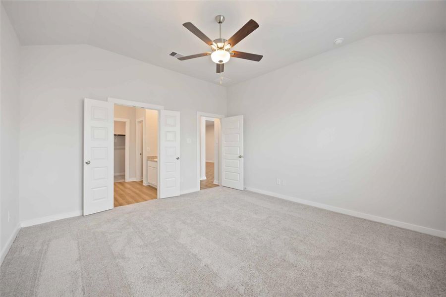 Spacious, unfurnished interior of a new home in Granger Pines, Conroe (Image 16). Spacious, unfurnished interior of a new home in Granger Pines, Conroe (Image 16).