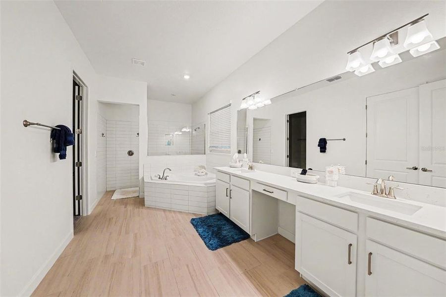 Furnished interior view inside a new home in , Wimauma (Image 7).