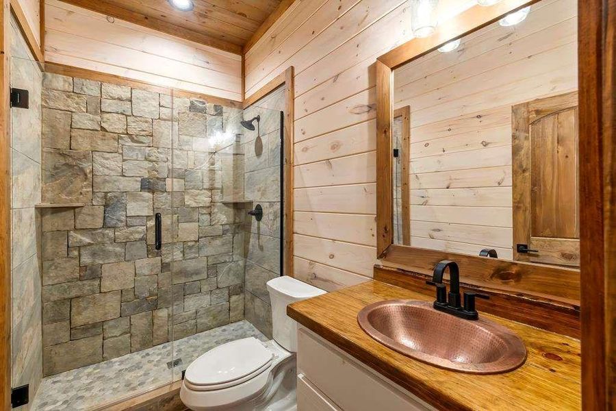 Furnished interior view inside a new home in , Blue Ridge (Image 33). Furnished interior view inside a new home in , Blue Ridge (Image 33).