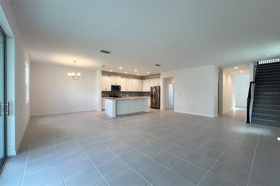 Spacious, unfurnished interior of a new home in Trinity Lakes, Groveland (Image 10). Spacious, unfurnished interior of a new home in Trinity Lakes, Groveland (Image 10).