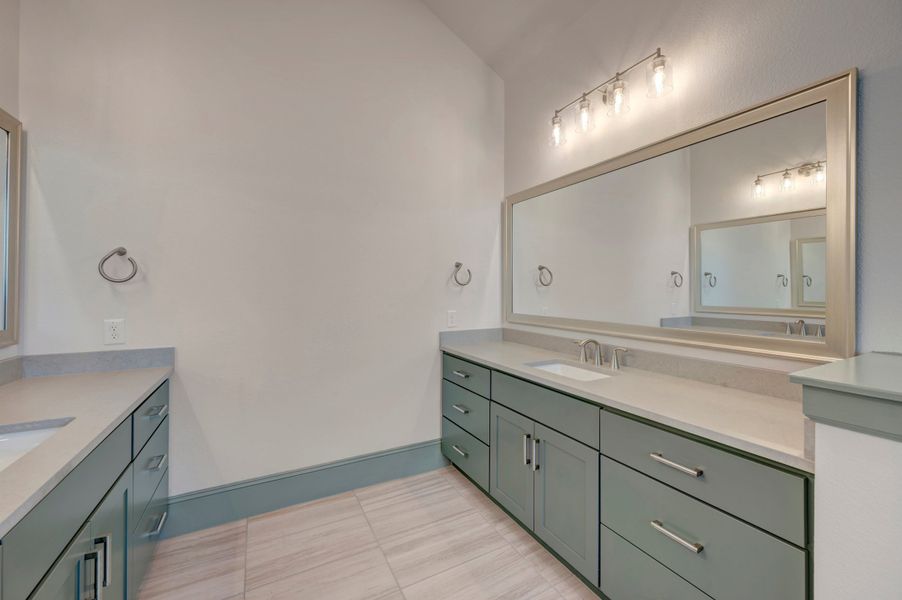 Owner's Bath Owner's Bath