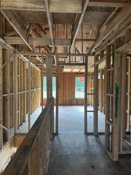 Spacious, unfurnished interior of a new home in The Landings at Montague, Goose Creek (Image 27).