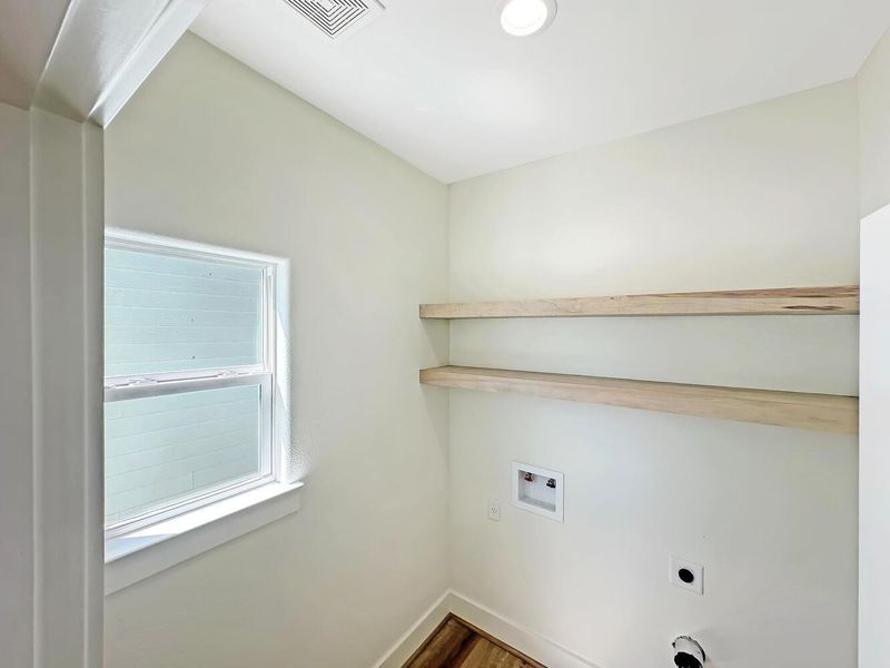 Spacious, unfurnished interior of a new home in , Bolivar Peninsula (Image 9). Spacious, unfurnished interior of a new home in , Bolivar Peninsula (Image 9).