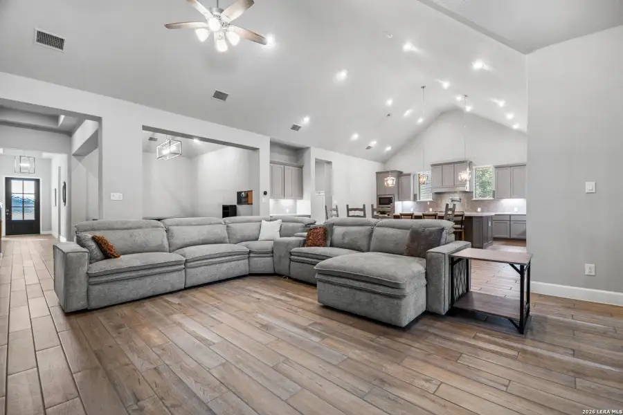 Furnished interior view inside a new home in The Ranches at Creekside, Boerne (Image 39). Furnished interior view inside a new home in The Ranches at Creekside, Boerne (Image 39).