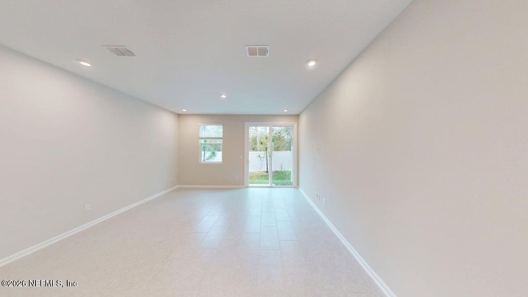 Spacious, unfurnished interior of a new home in Egret Creek, Jacksonville (Image 9).
