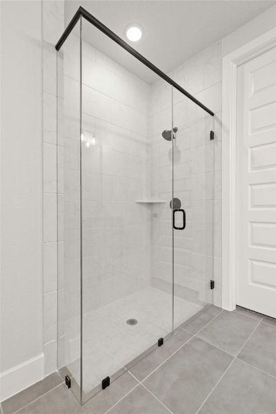 Representative image. Features, selections and colors may vary. Representative image. Features, selections and colors may vary.