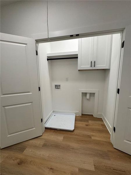Spacious, unfurnished interior of a new home in , Stockbridge (Image 32).
