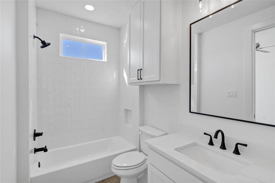 Furnished interior view inside a new home in Oak Water Ranch, Granbury (Image 12). Furnished interior view inside a new home in Oak Water Ranch, Granbury (Image 12).