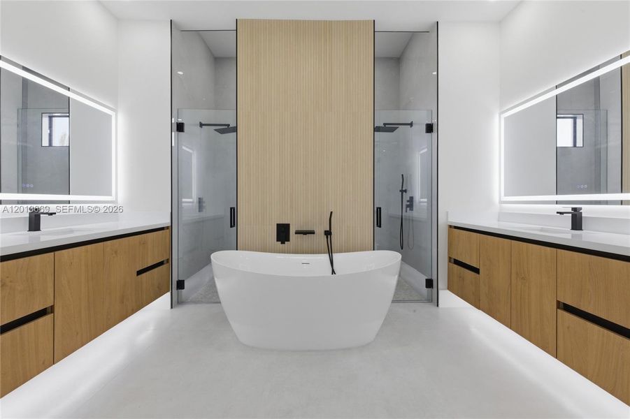 Furnished interior view inside a new home in , Cape Coral (Image 14).
