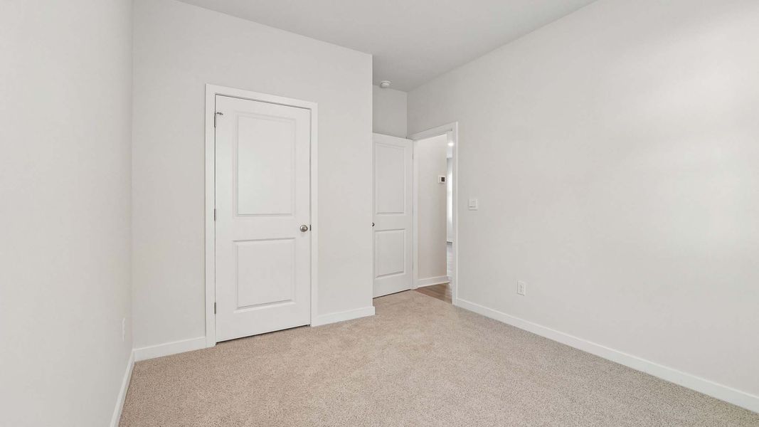 Spacious, unfurnished interior of a new home in Zion Springs, Hickory (Image 23).