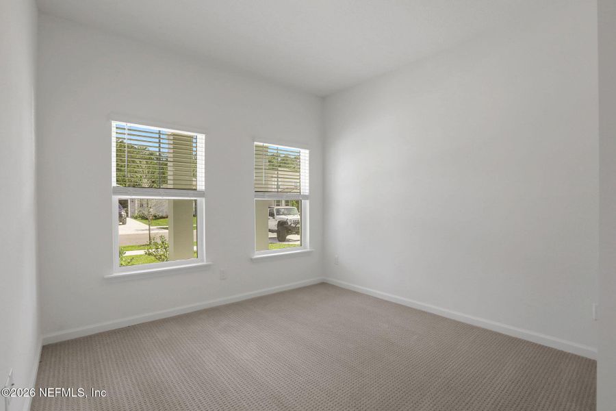 Spacious, unfurnished interior of a new home in Hyland Trail, Green Cove Springs (Image 21).