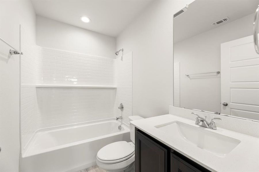 23. 3709 Jade - 2ND Bath