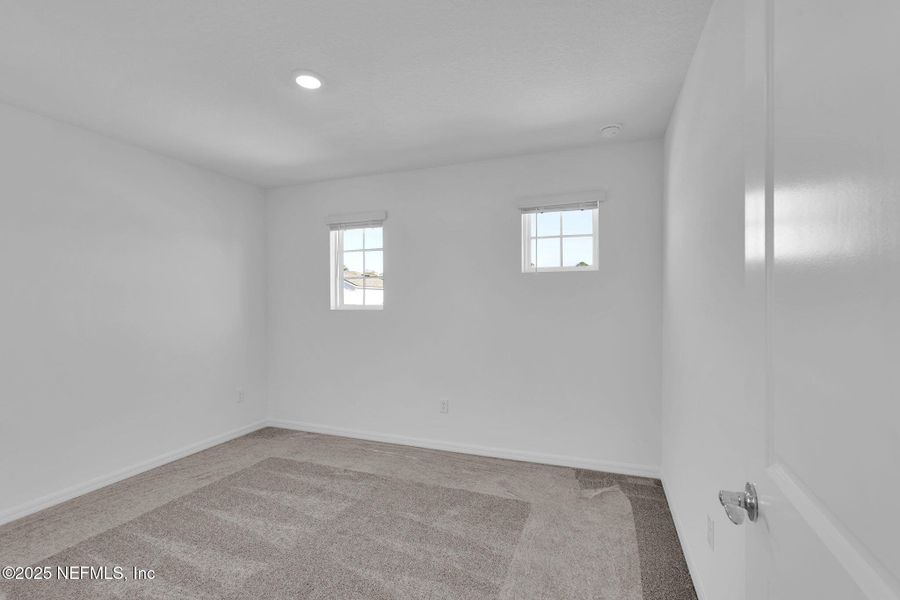 Spacious, unfurnished interior of a new home in Wells Landing, Jacksonville (Image 19).