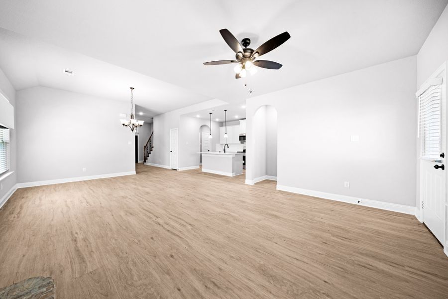 Spacious, unfurnished interior of a new home in Summerwood, Red Oak (Image 27).