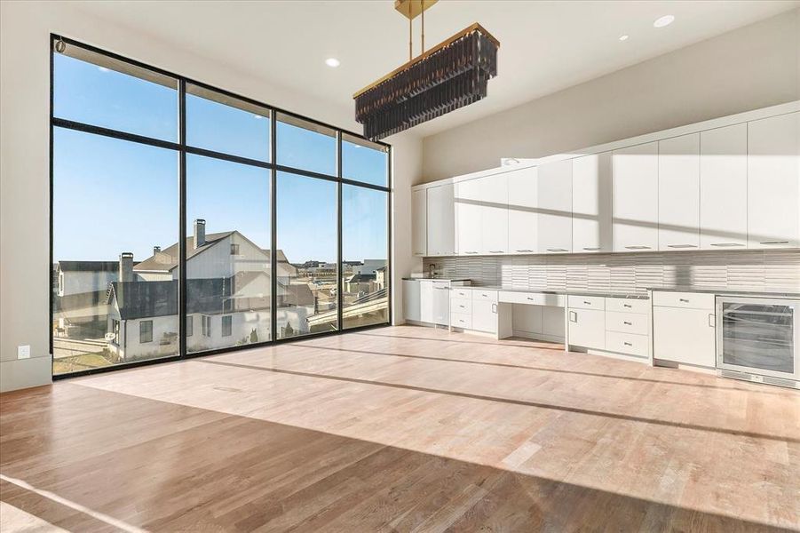 Spacious, unfurnished interior of a new home in , Heath (Image 29).
