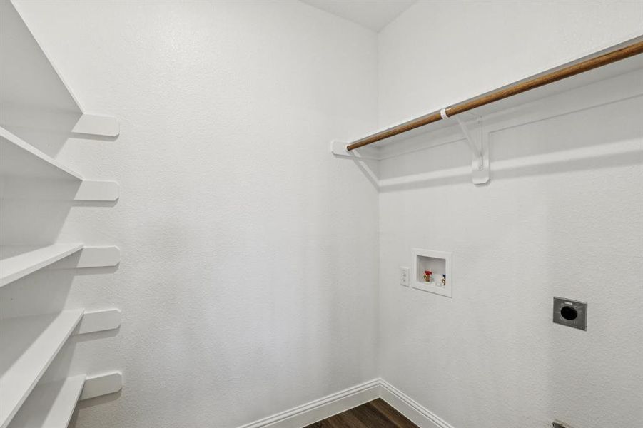 Spacious, unfurnished interior of a new home in , Alvarado (Image 22).