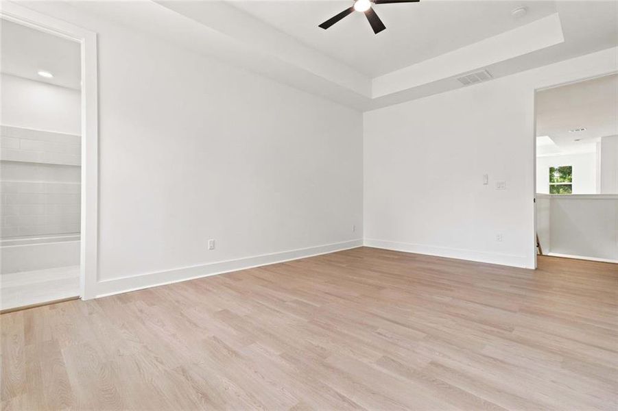 Spacious, unfurnished interior of a new home in , Griffin (Image 62).