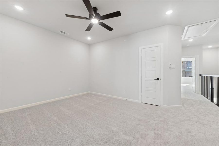 Spacious, unfurnished interior of a new home in Hillside at Las Colinas, Irving (Image 16). Spacious, unfurnished interior of a new home in Hillside at Las Colinas, Irving (Image 16).