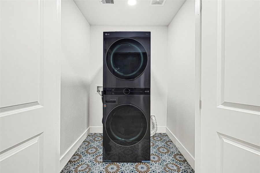 Image 27 of a home in .