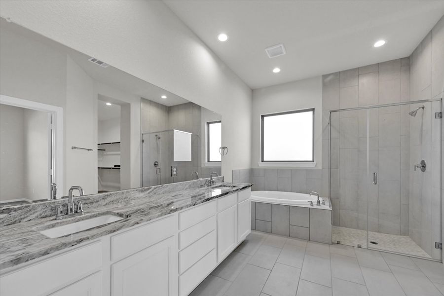 Furnished interior view inside a new home in Canterra Creek  60', Rosharon (Image 10).