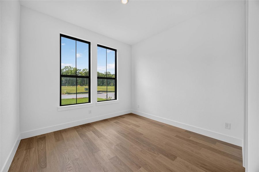 Spacious, unfurnished interior of a new home in Friendswood Trails 70' Homesites, Friendswood (Image 14).