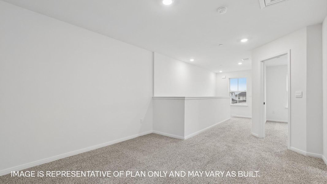 Spacious, unfurnished interior of a new home in Avery Centre, Round Rock (Image 19).