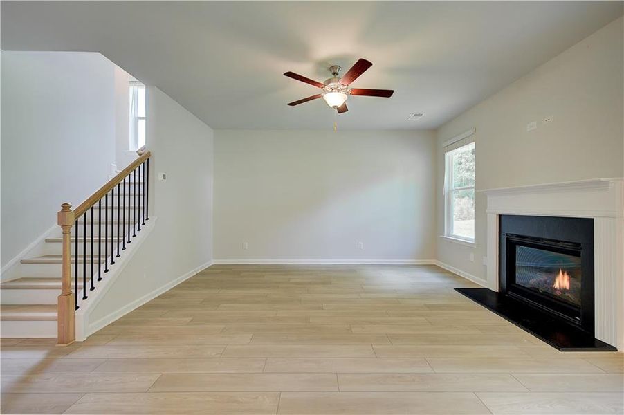 Spacious, unfurnished interior of a new home in Cooper Park, McDonough (Image 24).