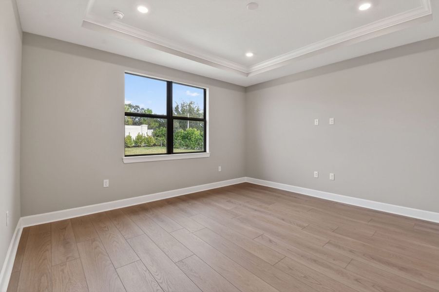 Spacious, unfurnished interior of a new home in Hendrix Reserve, Lake Worth (Image 19).