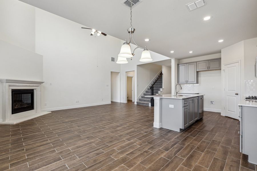 Representative unfurnished interior of a home built from the Isabella by Megatel Homes in Sicily, Princeton (Image 9).